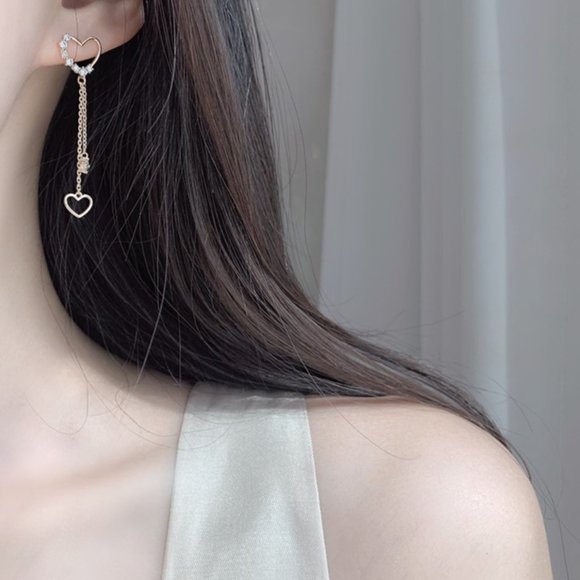 Harti Heart Olive Earrings - 14k Gold Plated Dainty Heart Drop Earrings - Picture 6 of 6